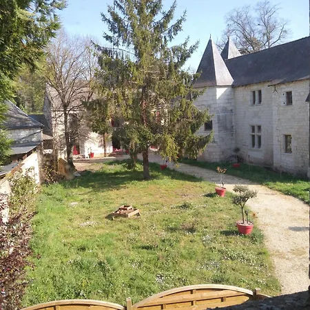 Refuge A Courchamps, Terrasse Et Jardin Holiday home